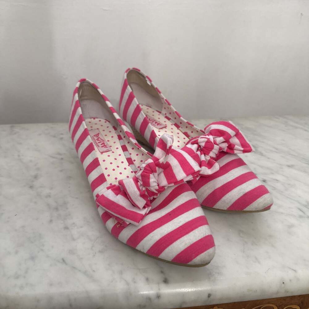 Bait Footwear Womens Trisha Wedge Yellow White Stripe Bow Shoe 6 Campus Jersey